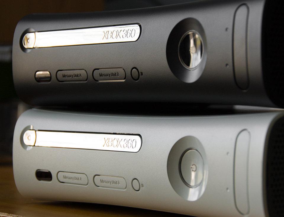engadget's tweet photo. Windows 10 streams Xbox 360 games to Oculus, too http://t.co/A3XnIPiDjN http://t.co/SgW2sVcS7Y
