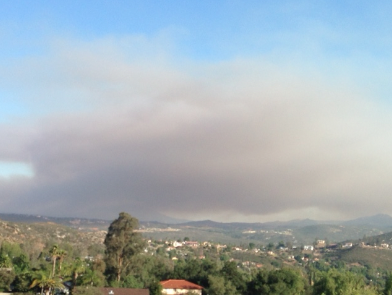 10NewsChen's tweet photo. Photo of #WildCatFire from #SanDiego Country Estates, sent in by Ron @10news http://t.co/0l0dyKYE81