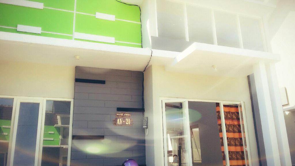SyafrilBoys's tweet photo. AV21 @perum blukid 2 sidoarjo http://t.co/7FxVq9HSCF