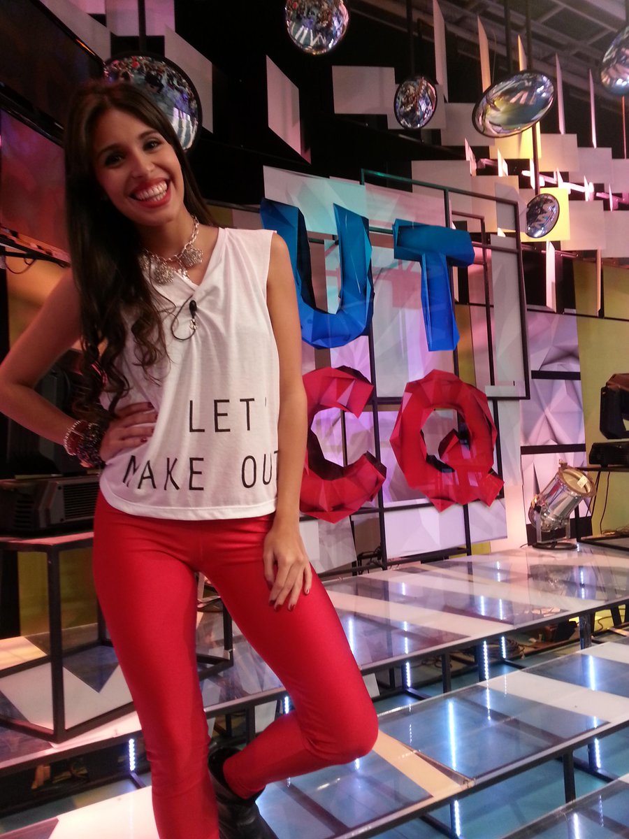 Trabajando con mi remera cancherísima de <a href="/lafranelaok/">La Franela</a> y mis accesorios <a href="/FioraBijouterie/">FiorArte</a>