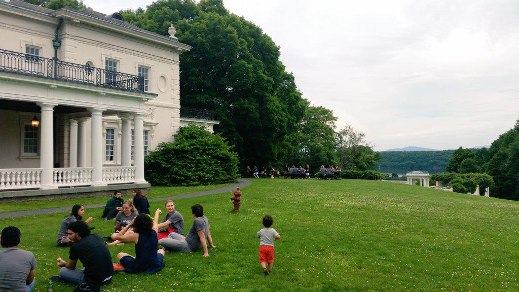 FadhelKaboub's tweet photo. Fun picnic at the Levy Economics Institute #Minsky2015 #Minsky #MMT #JobGuarantee #HetEcon @LevyEcon @BARDCollege http://t.co/6dY5ZbRQMT