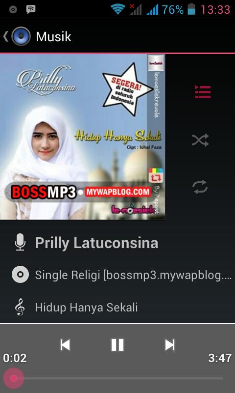 Angelicamela31's tweet photo. Dengerin lagunya @PrillyBie @PRILLVERSSSSS_ #HIDUPHANYASEKALI http://t.co/LQjHymTE3Q