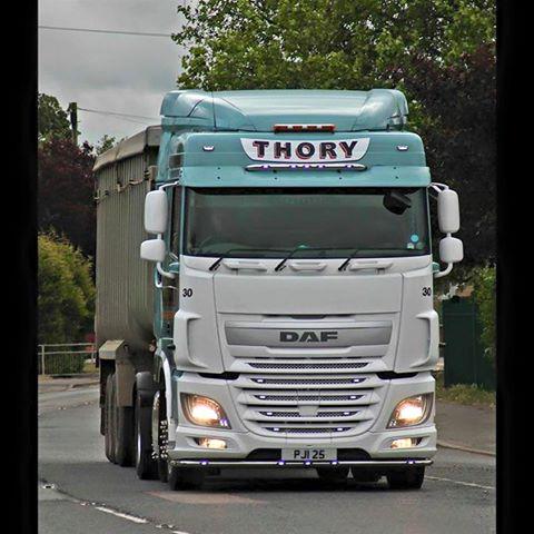 PJThoryLtd's tweet photo. PJ1 25 On The Way Home From Thursk Show #haulage #PJThory http://t.co/jTPgRCodZX