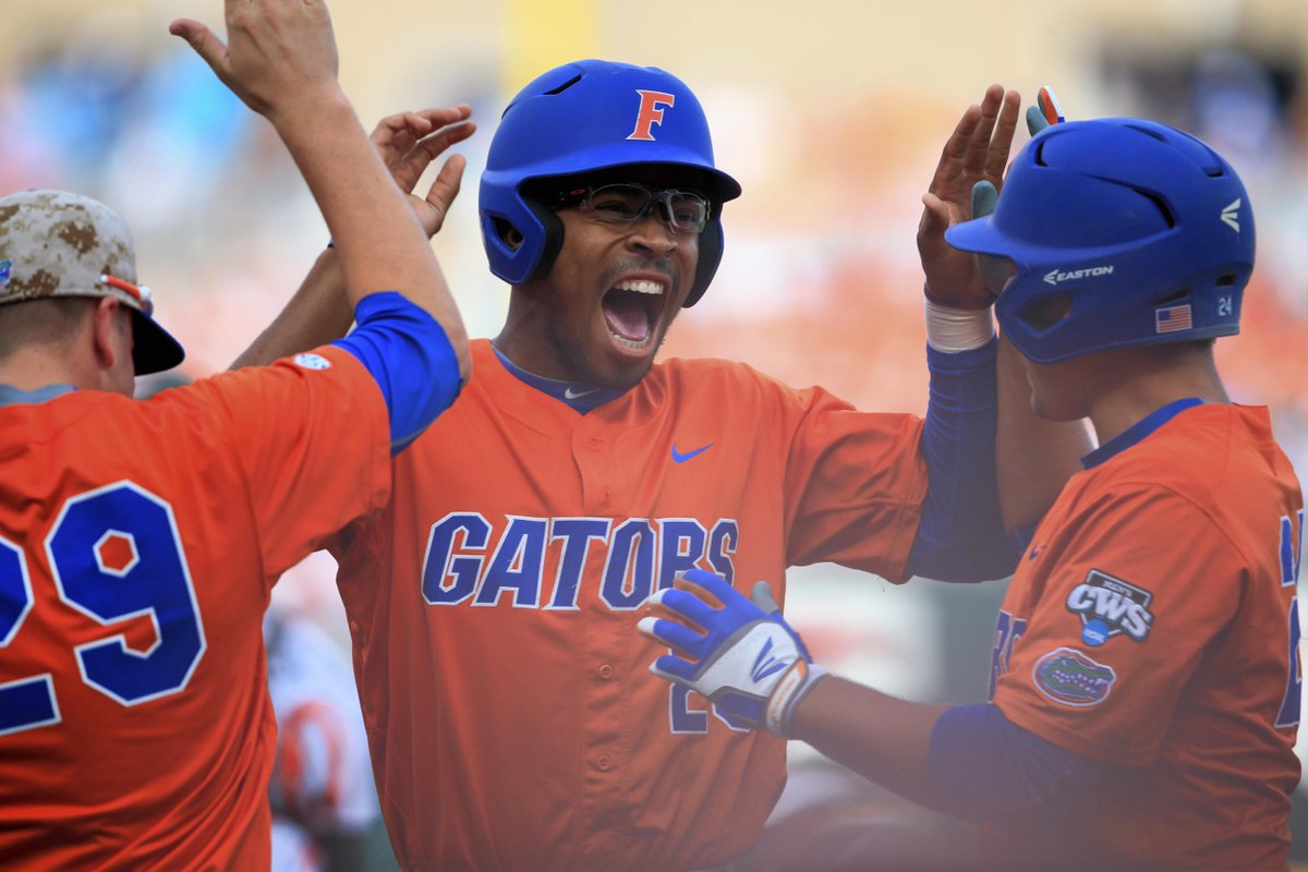 FLGatorSports's tweet photo. RT @SECNetwork: #Gators CRUSH the Canes! @GatorZoneBB hits 4 HRs, eliminates rival Miami 10-2. #CWS #GoGators http://t.co/aUOYZW40HF