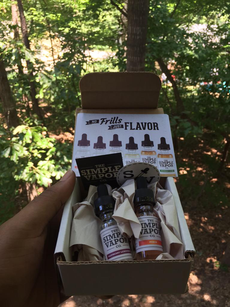 sneaker_fien's tweet photo. @SimpleVaporCo Usually never buy w/o trying first but I broke my rule. Really enjoying the Punch. http://t.co/Ct1o82A3w4