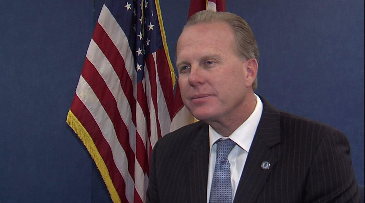 KUSINews's tweet photo. Stadium Watch: Mayor calls out Chargers for endless criticism

STORY &amp; VIDEO: http://t.co/6Ozg6ys9l8

#KUSINews http://t.co/epXJDD3VLK