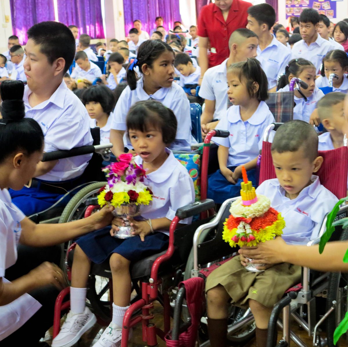 fwc1954's tweet image. #วันไหว้ครู #โรงเรียนศรีสังวาลย์ #WaiKhruCeremony