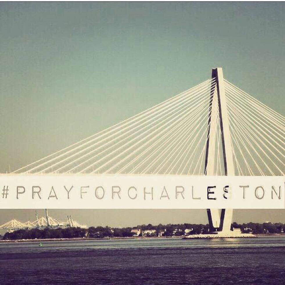 ewagenlander's tweet photo. We are all in this together. Charleston. South Carolina. United States. Everyone. Everywhere. #PrayForCharleston http://t.co/V3mIQcUdwb