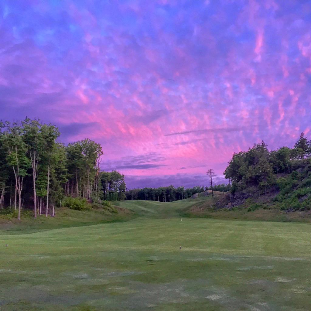 MarquetteGolf's tweet photo. Mornings like this are why we work on #golfcourses. #greywalls http://t.co/b06g0tBJLh