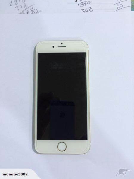 White &amp; gold 64gig iPhone 6 trademe.co.nz/903252140 via <a href="/TradeMe_Mobile/">Trade Me Mobile</a>