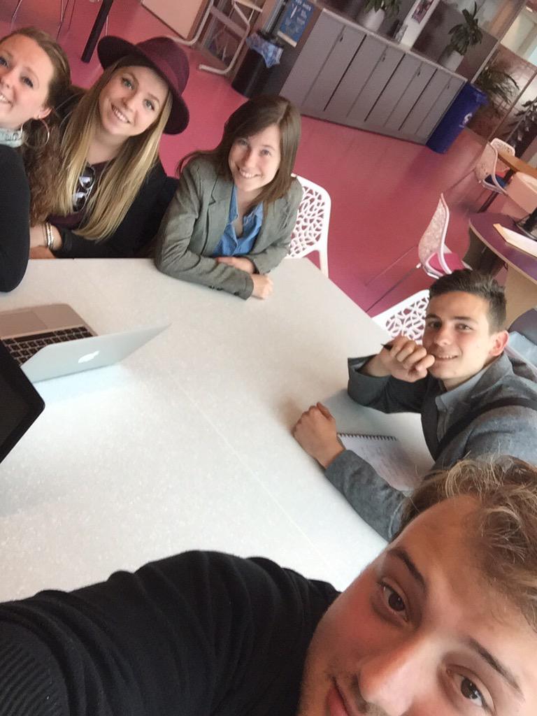 OdindeJong's tweet image. Ook vandaag weer druk in de weer met @IntroAlmere gesprekken met Student Bite en Student Alpha over #IntroAlmere