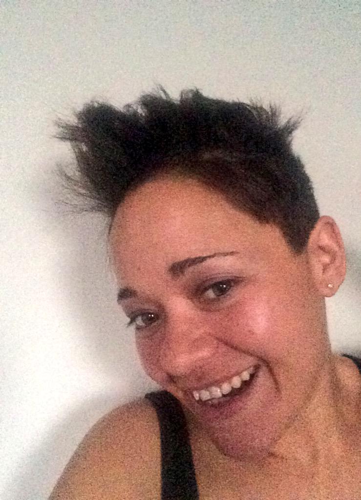 VeroniqueLaFont's tweet photo. I Did It .. #NaturalLooksSalon #Barb #ShortAndSassy #LovingIt #NewDu @calyx1970 @Chella71 @SocialNPortland @PDXSante http://t.co/dJ8HFY0iqZ