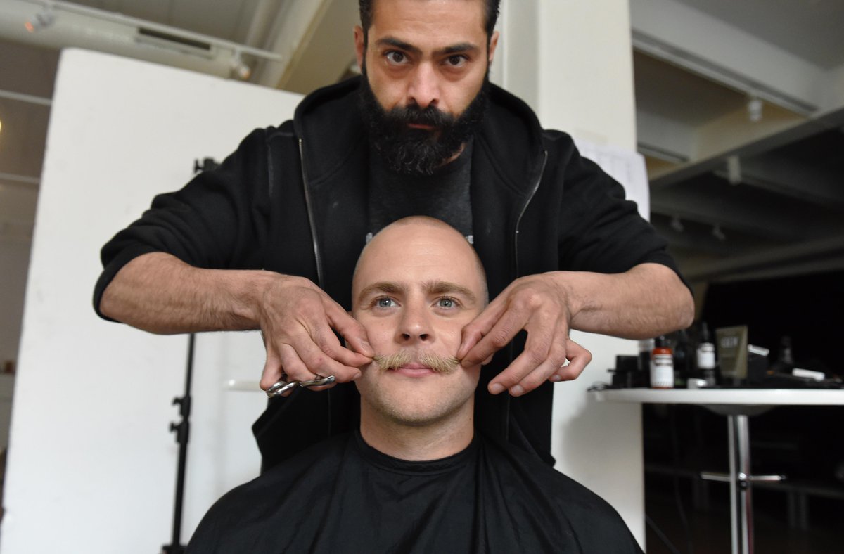<a href="/NTorp/">nichlas torp</a> inför fotografering för Movember-kampanjen i November. Läs mer om SHL:s satsning: shar.es/12SmJg