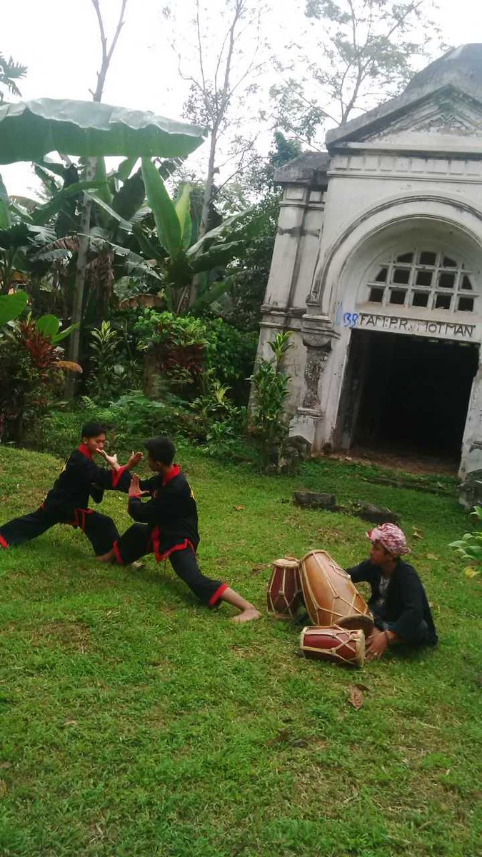 BOGOR CREΛTIVE tweet media