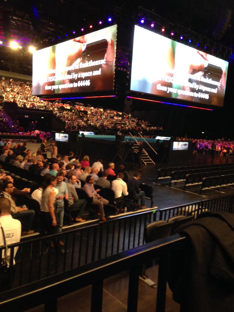 Front row seats. All set for the action. <a href="/Stevejtait/">Steve Tait</a> @Doyle123mac