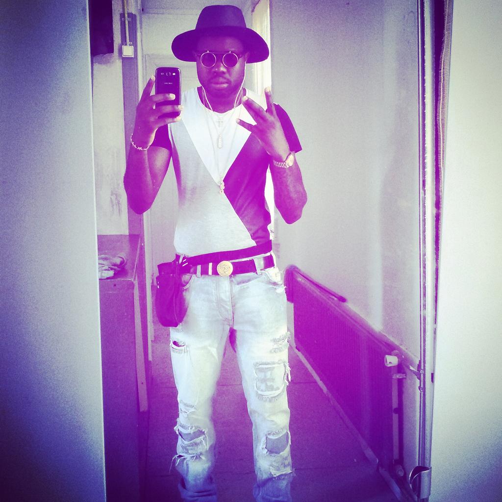 MoneyRespec's tweet image. Sexy pimp O.M.G &amp;amp; W,T,F HAHAHAHAHAH