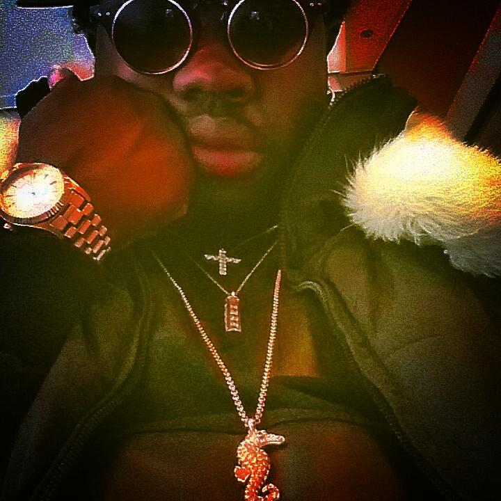 MoneyRespec's tweet image. RICH NIGGA M.O.B