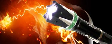 007device's tweet image. powerful stun gun and self defense flashlight for girl, women and man