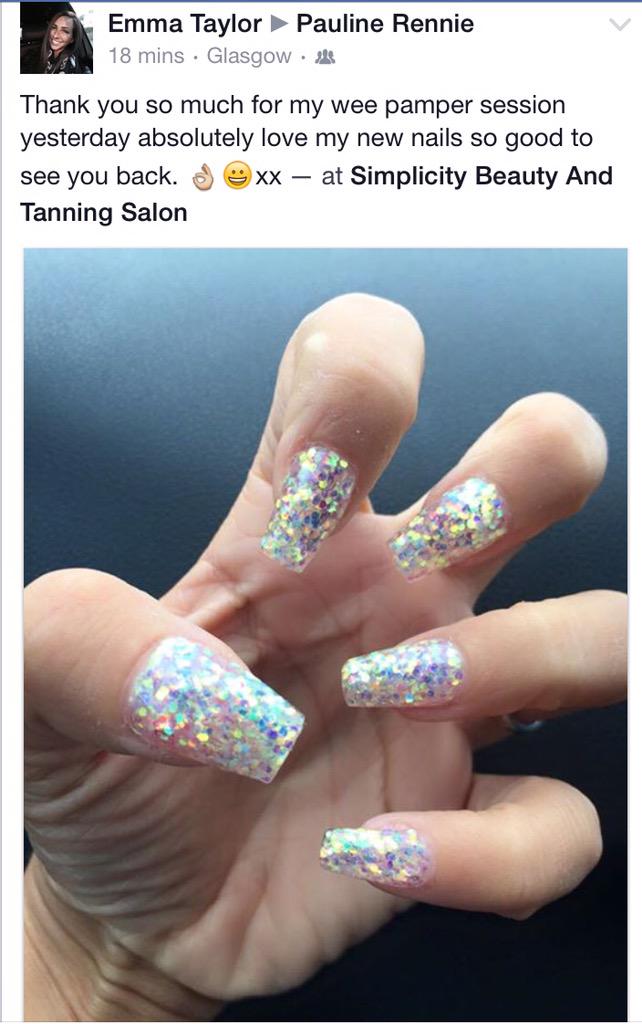 info_simplicity's tweet image. #holiday#glitter#nails