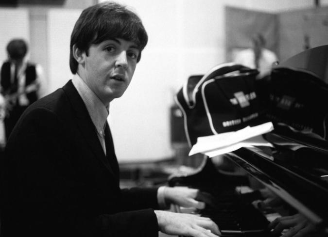 Feliz Cumpleaños Paul. Sin saberlo le diste nombre a nuestra cafetería.