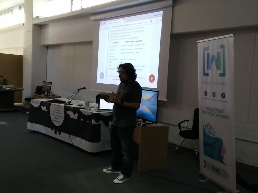 WTMItalia's tweet photo. Now it's coding time! #androidtv codinglab w/ @michelmurabito from @googleitalia at #gointv http://t.co/fuWAcHu9xs http://t.co/oC19rUtrYF