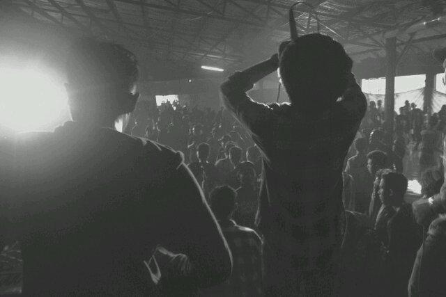 'AMBITION' sudah tersedia di 4shared! Check disini: 4shared.com/mp3/1kcAGqO4ce download gengs.