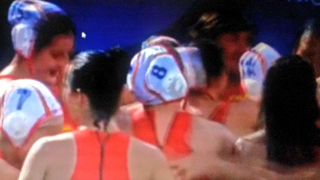 cn4caminos's tweet photo. @Carmenchuzeta vuelve con medalla de Baku 2015. Geniales todas. Partidazo. http://t.co/g5yHF4pJej