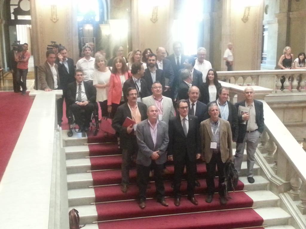 ignasi_abad's tweet photo. #Parlament aprova #lleicooperatives. 96 vots a favor (CiU, ERC, PSC, C's i Geli) 3 en contra (CUP) i 27 abst (PP ICV) http://t.co/epxD3KNbPo
