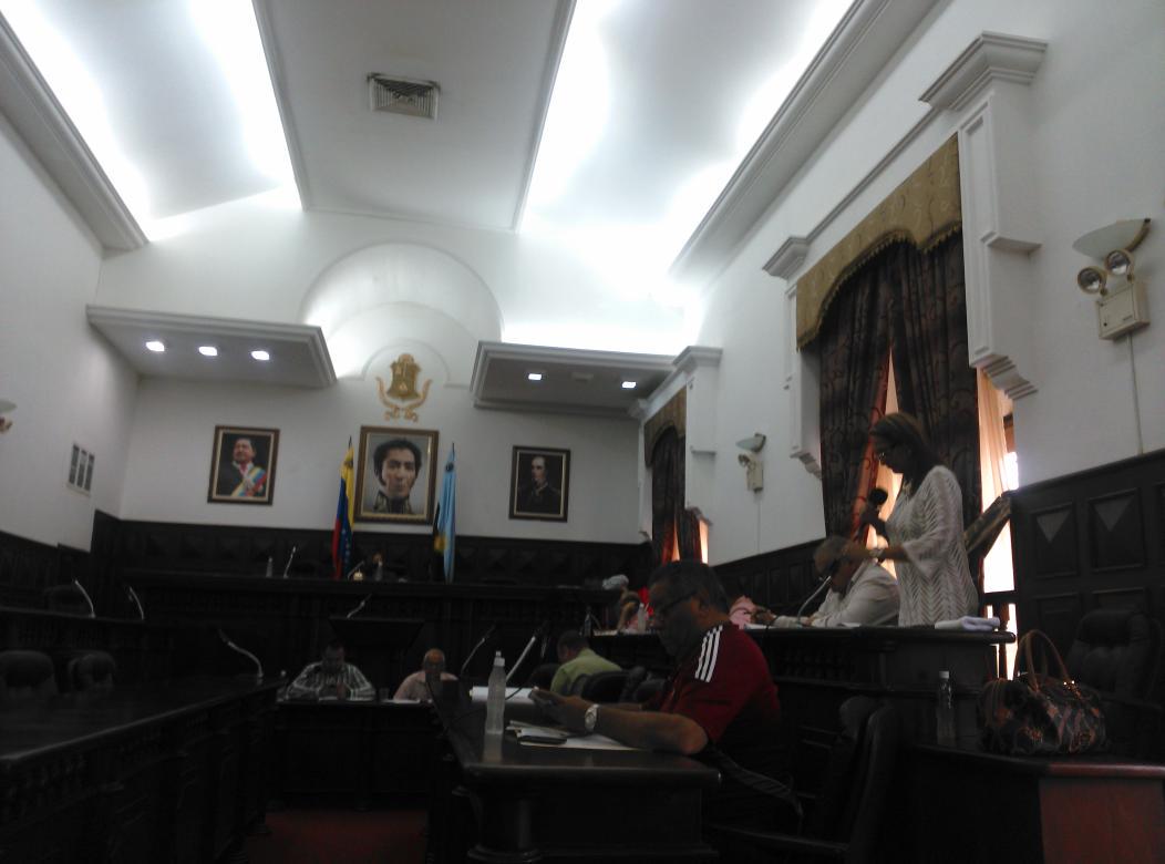 <a href="/bettyzuleta/">Betty Cifuentes de Zuleta</a> <a href="/LabradorEduardo/">Eduardo Labrador</a> <a href="/DiarioQuePasa/">Diario Qué Pasa</a> por 1eraVezEnLaHistoriaRetornaRecursos137.121a laHaciendaPublicaRegional