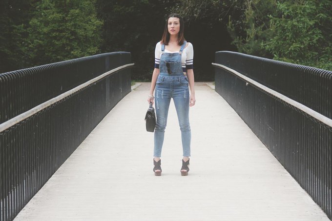#stylemoi sent me these amazing #overalls and I'll never take them off! http://t.co/W8Rp5ovZ5G #ootd<a href="/tag/stylemoi"class="tags">#stylemoi</a><a href="/tag/overalls"class="tags">#overalls</a><a href="/tag/ootd"class="tags"><span>#ootd</span></a>