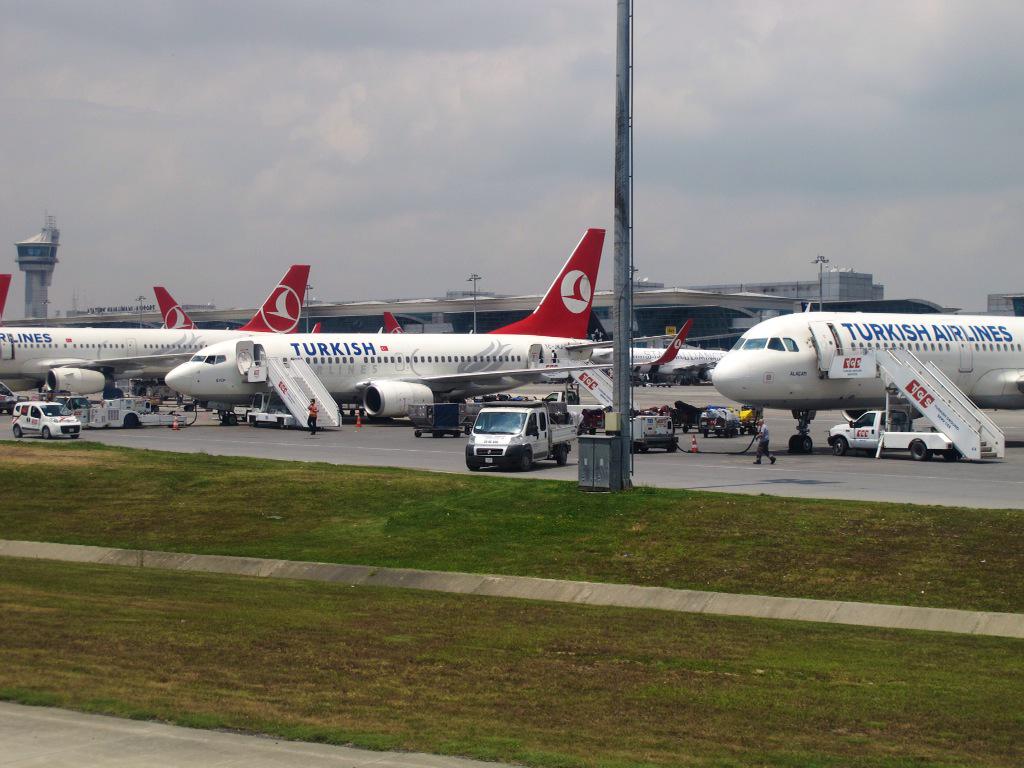 MadeMaa's tweet image. @TK_Netherlands Succesvolle 1e dag persreis #rotterdam #Istanbul #widenyourworld