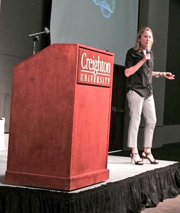 MuzikMan_23's tweet photo. Great time listening to @AuburnAOII @drlorihart at the #2015WWLS ! Repping Alabama all the way up in Nebraska! #ΦΚΨ http://t.co/1CAaD3WkIZ