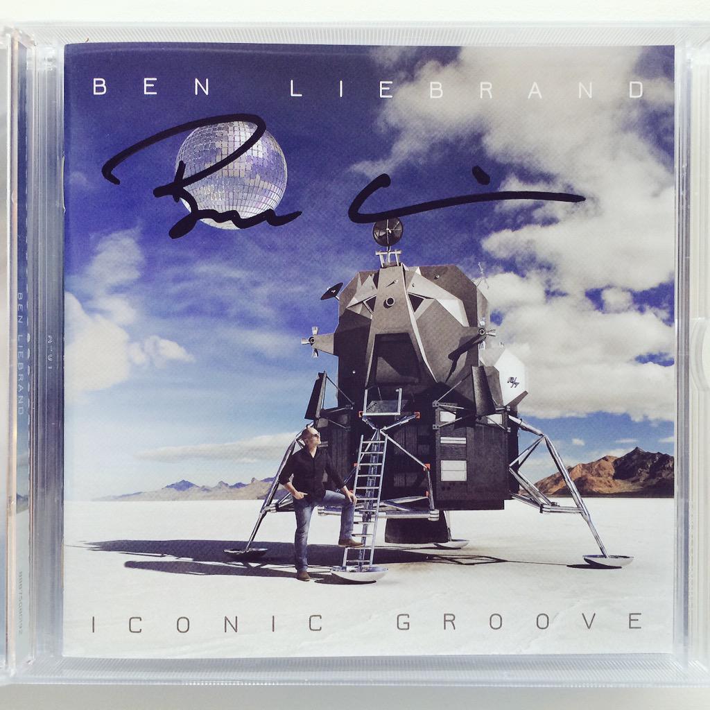 25 yrs later a brand new album! Thanks for signing <a href="/BenLiebrand/">Ben Liebrand</a> #IconicGroove