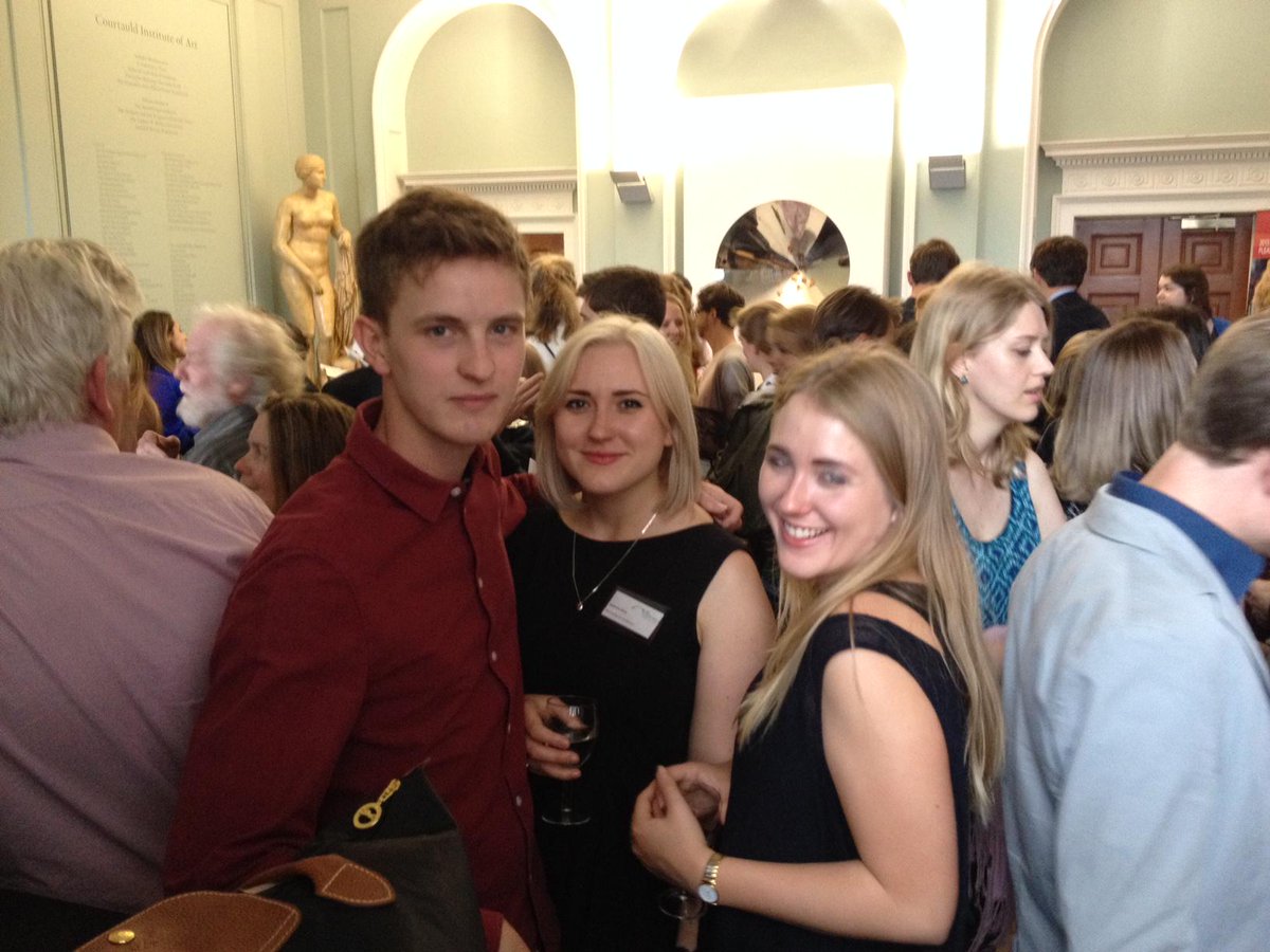 Julia_Laflin's tweet photo. Buzzy private crowd #TheSecondHand at #CourtauldGall. Great show and @Imagineear warmly thanked for the podcast. http://t.co/lqoLs9a9Tt