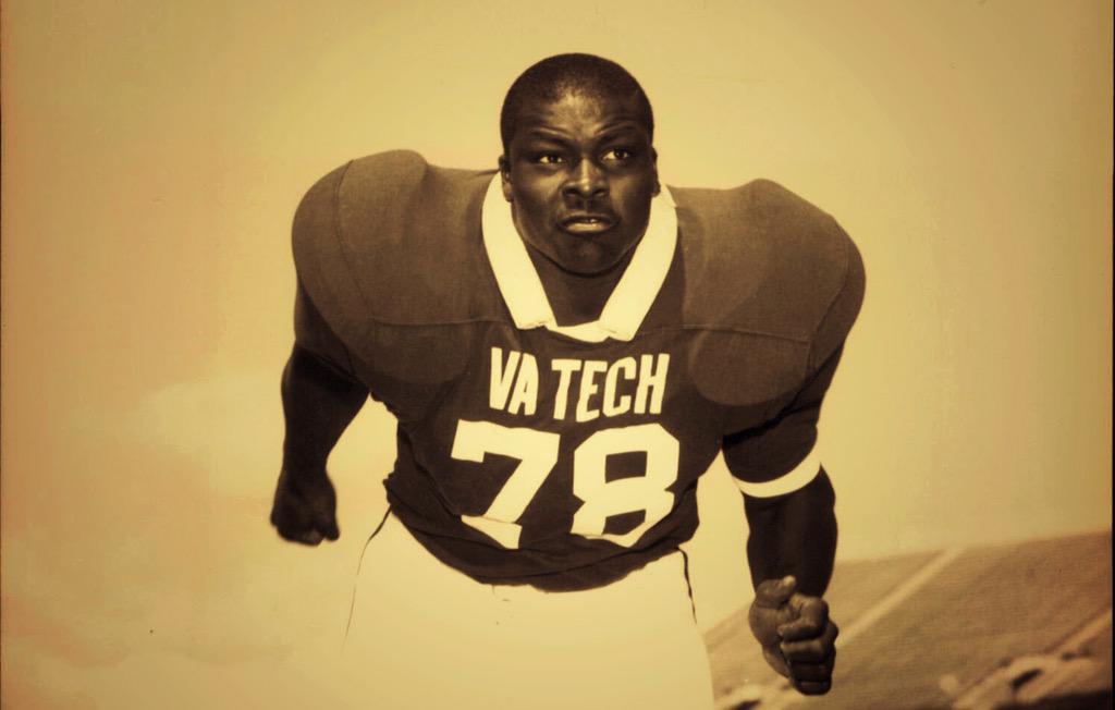 Please to wish a happy birthday to LEGEND & Hall of Famer, Bruce Smith!  
