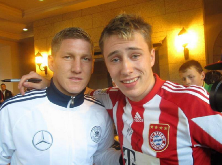 The42_ie's tweet image. German footballer pays lovely tribute to Irish student who lost his life in Berkeley tragedy 42.ie/1K0cCi3