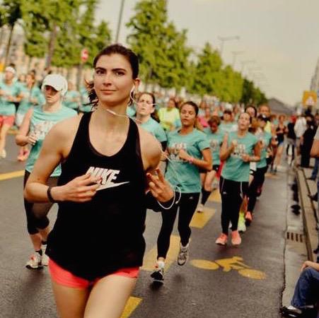 GlobeRunners_fr's tweet photo. Le team @UniversRunning souhaite la bienvenue à @sandramakdassi ! #teamUR #URNike http://t.co/FSCY7yUupT http://t.co/rIfJXHBuQz