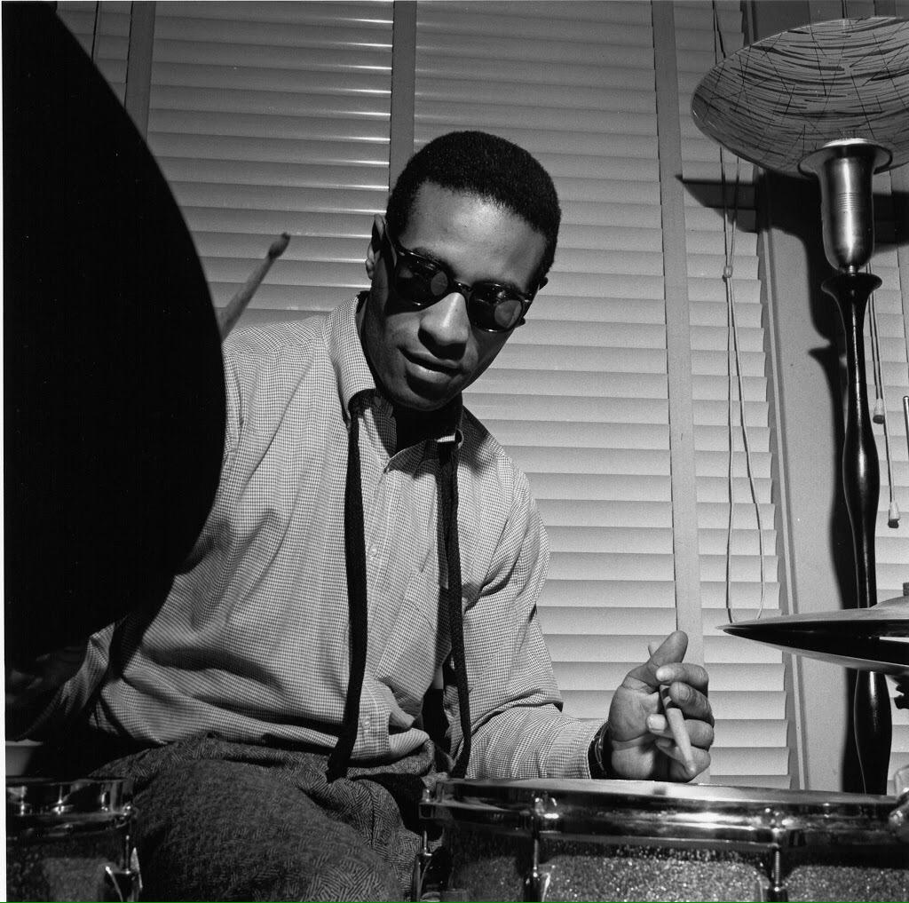 Max Roach, keeping it cool

#dude #drums #drummer #drumming #traditionalgrip