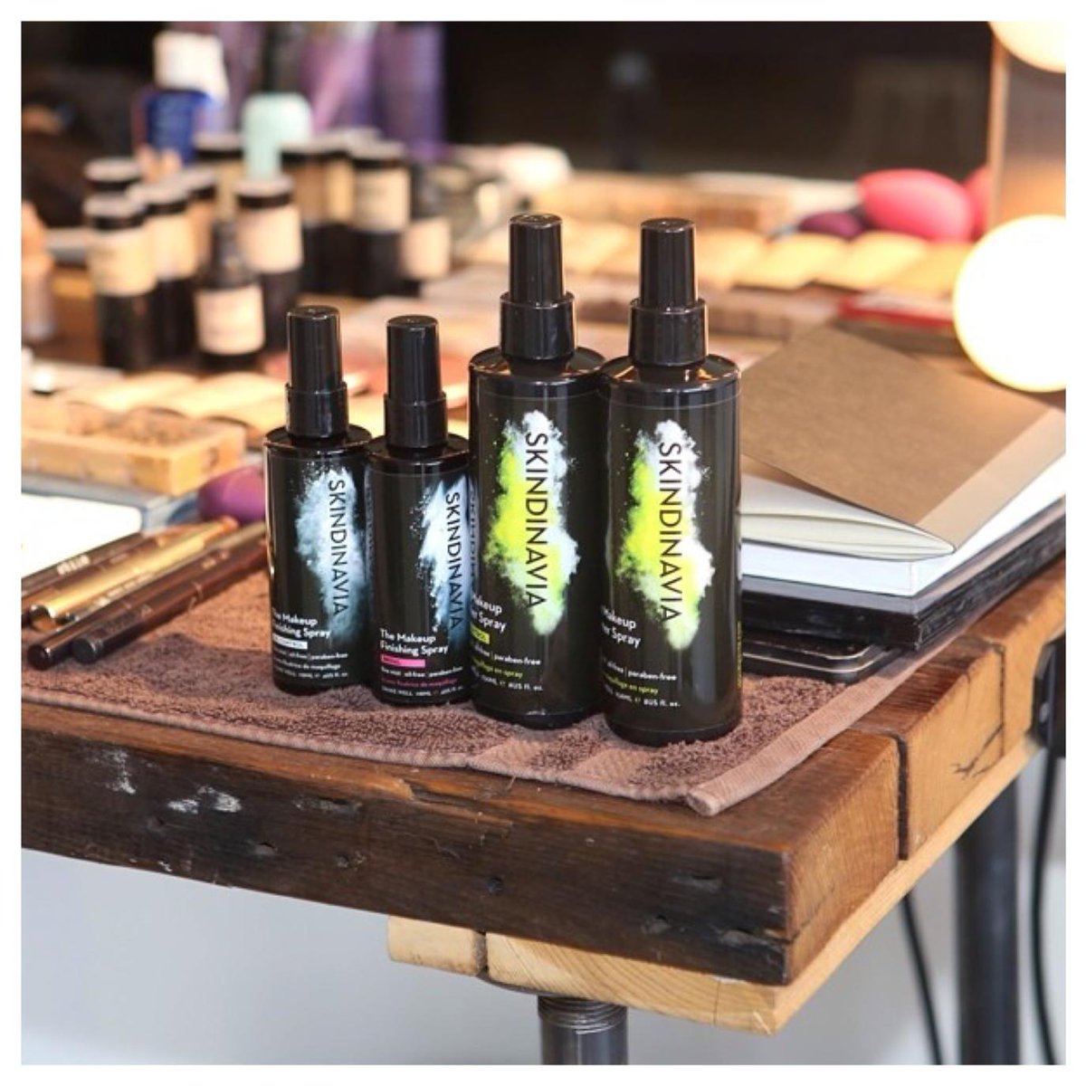 onmakeupmag's tweet image. #KitEssential @skindinavia 
The Makeup Primer Sprays
instagram.com/p/4E9PFGwLxR/ #SKINDINAVIA #OnMakeupMagazine