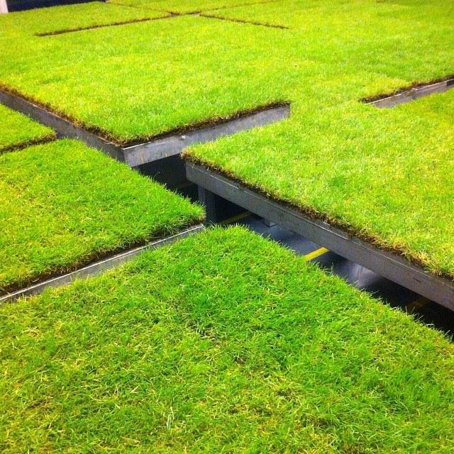 Dit weekend zijn er extra kaarten voor Now I lay me down, een concert in het donker: bit.ly/HF15_NowILayMe…  #HF15