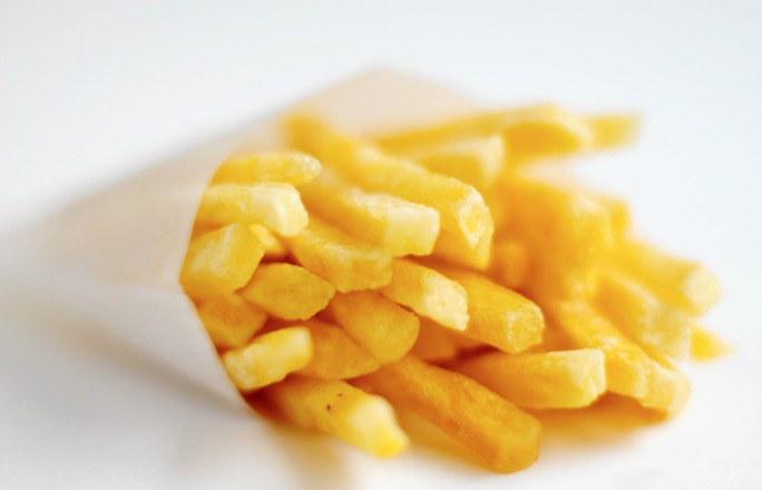 NewBeauty's tweet photo. Did you know a salt craving could actually mean you're dehydrated? More details here: http://t.co/O1OoCVrn8j http://t.co/sZ33UB8Iyf