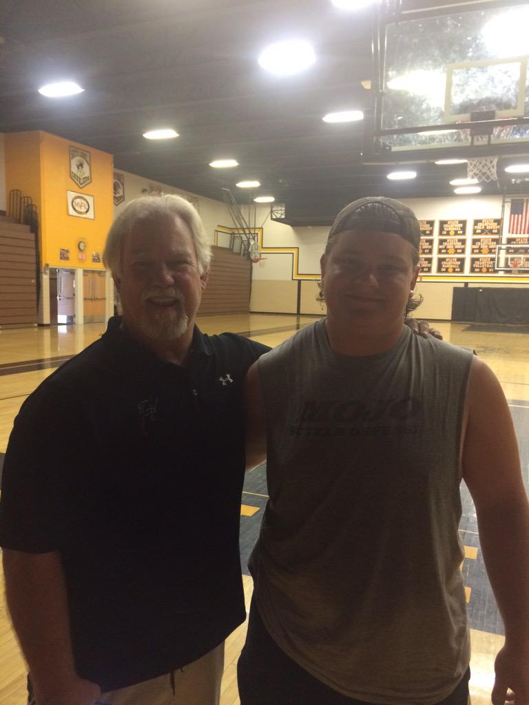 BigDaddyBN's tweet photo. Thanks @CoachChipSmith for helping me become a better athlete this week! #CSPSFamily http://t.co/XatBQcfPOz