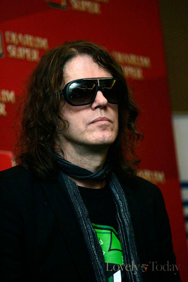 Happy BirthDay to Dizzy Reed 