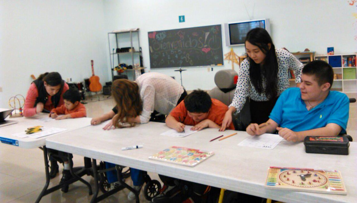 Gracas a las volutarias de american school  asfg.mx