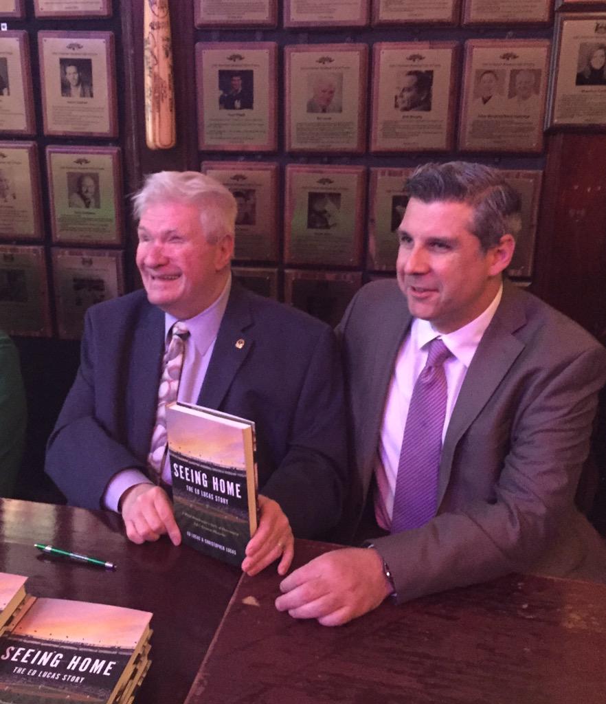 SeeingHomeBook's tweet photo. Thanks to fans who came to @IABHOF @FoleysNY for signing of #SeeingHome -perfect for #fathersdaygifts @GalleryBooks http://t.co/yZa0uNyhXG