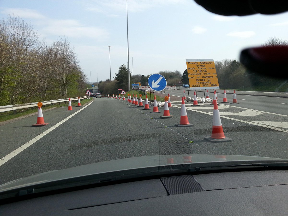 runcornworld's tweet image. Motorists warned of major new expressway diversions in Runcorn bit.ly/1L2MR19