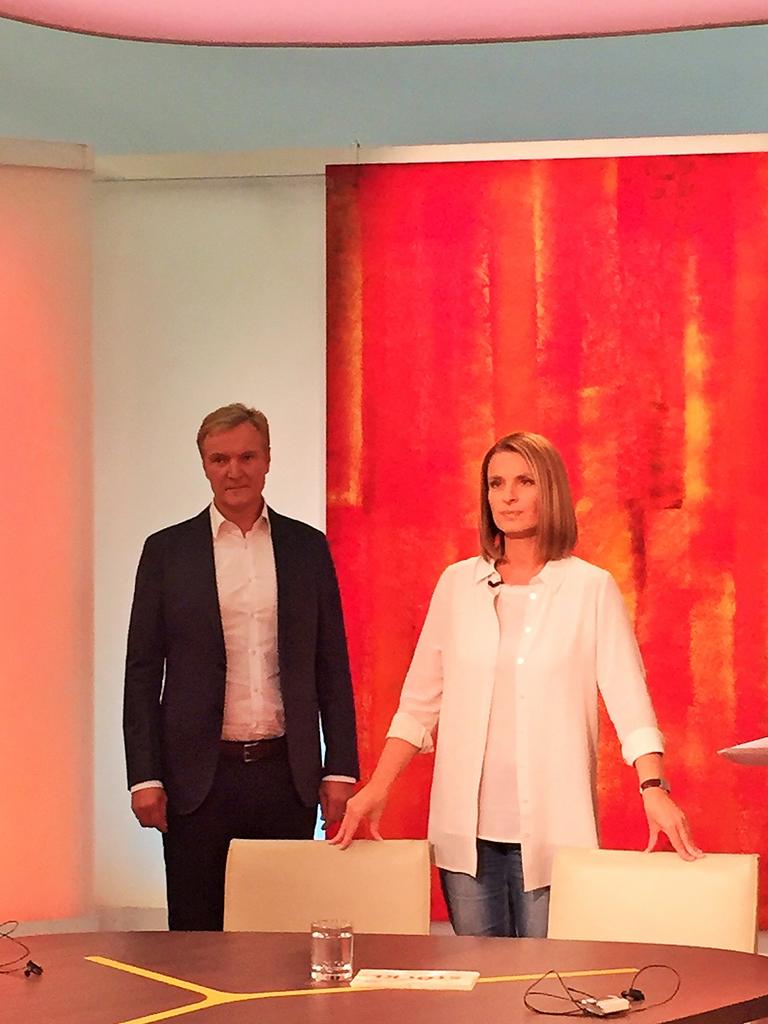 AlbertinaMuseum's tweet photo. #heute: #KlausAlbrechtSchröder, #MarkusRogan, #FerdinandHabsburg & #EvaKunauerBechter ab 23:05 in @ORF 2. @mahrqoos http://t.co/1lLz6yKAJl