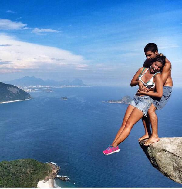 0Chills's tweet image. If this is what "trust" looks like, I guess I don't trust anyone 😂