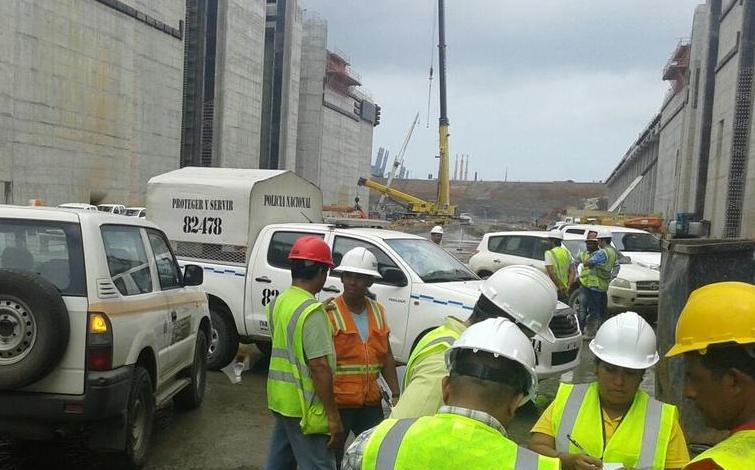 Lamentable que obrero muera por caída en estas construcciónes de primer mundo