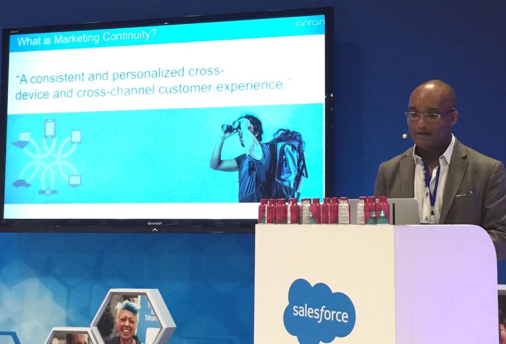 thelenticular's tweet photo. @reggiewideman of @Janrain talks about Marketing Continuity and the Connected Consumer #CNX15. http://t.co/NlIHGNGocz